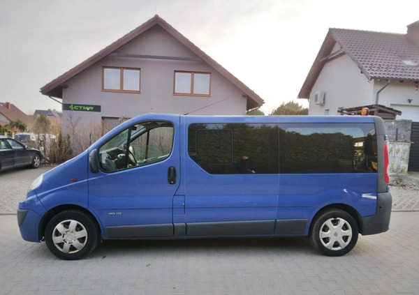 Renault Trafic cena 28900 przebieg: 318000, rok produkcji 2006 z Warszawa małe 137